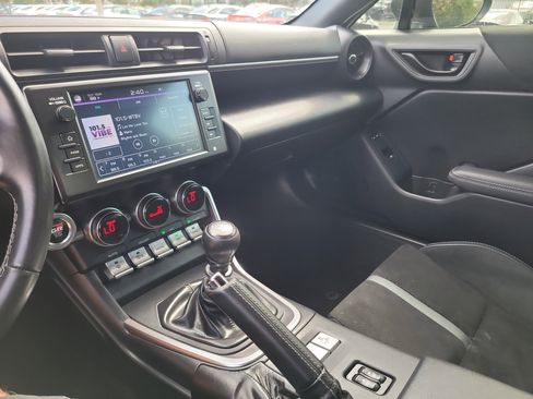 Used 2023 Toyota GR86 Premium image 16