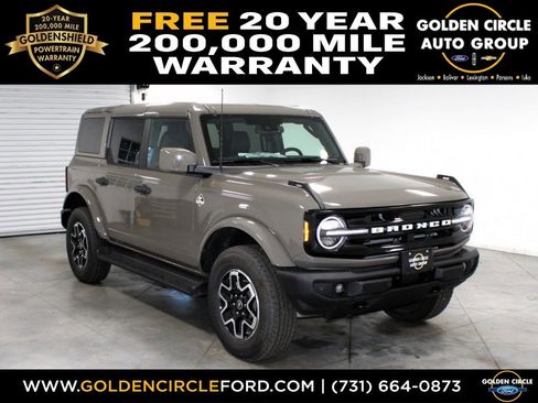 New 2026 Ford Bronco Outer Banks AWD/4WD image 1