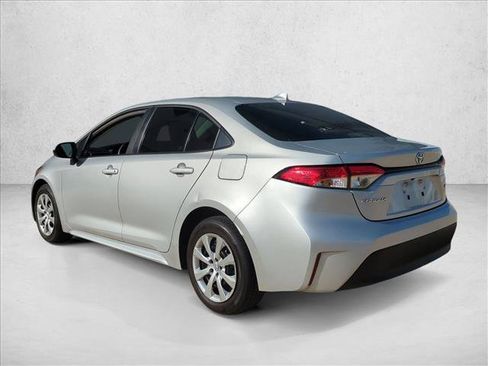 Used 2023 Toyota Corolla LE image 6