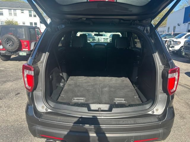 Used 2019 Ford Explorer XLT w/ Equipment Group 202A AWD/4WD image 13