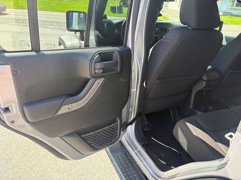 Used 2014 Jeep Wrangler Unlimited Sport w/ Quick Order Package 23S AWD/4WD image 5