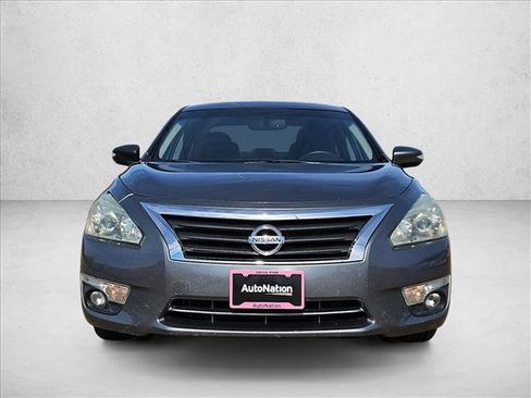 Used 2015 Nissan Altima 2.5 SL w/ Technology Package image 2
