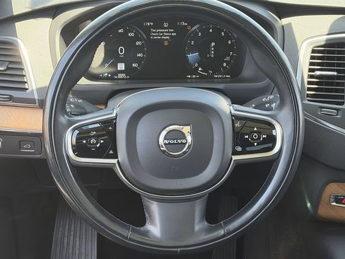 Used 2021 Volvo XC90 T6 Momentum w/ Climate Package AWD/4WD image 21