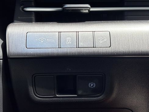 Used 2025 Hyundai Kona SEL FWD image 26