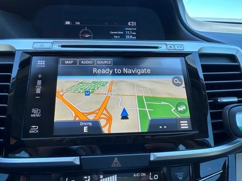 Used 2017 Honda Accord Touring image 13