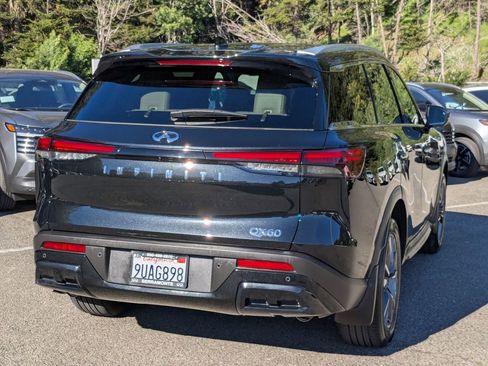 Used 2025 INFINITI QX60 Luxe image 3