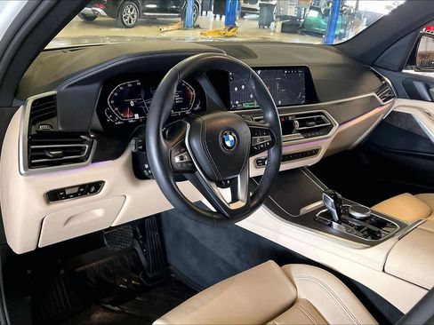 Certified 2022 BMW X5 xDrive40i w/ Premium Package image 17