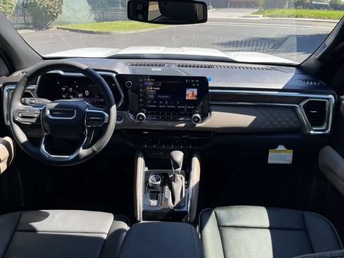 New 2026 GMC Canyon Denali AWD/4WD image 21