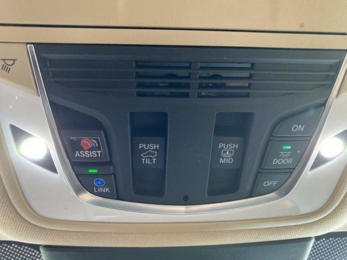 Used 2023 Acura MDX SH-AWD image 27