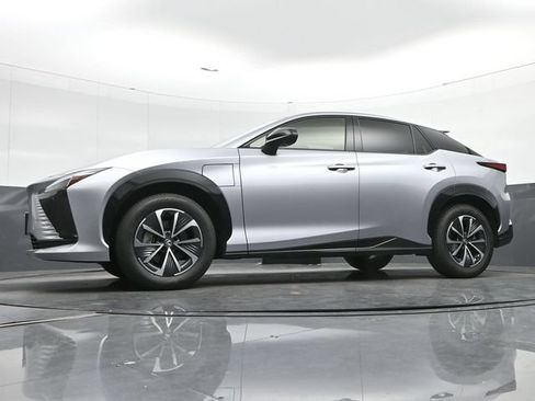 Certified 2024 Lexus RZ 300e Premium w/ Accessory Package (Z1) FWD image 16