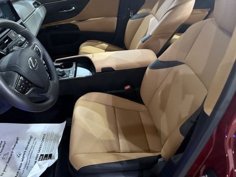 Used 2025 Lexus ES 300h w/ Premium Package image 22