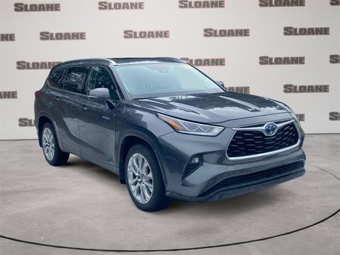 Used 2020 Toyota Highlander Limited image 2