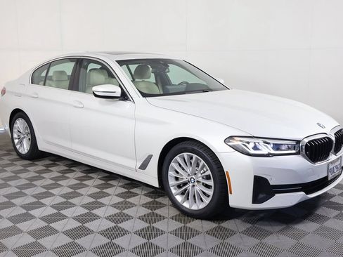 Used 2023 BMW 530i w/ Premium Package RWD image 2