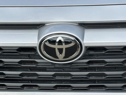Certified 2023 Toyota RAV4 LE AWD/4WD image 46