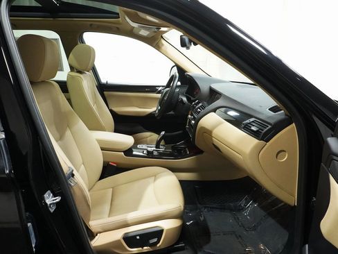 Used 2017 BMW X3 xDrive28i image 13