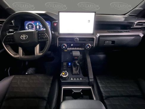 Used 2024 Toyota Tacoma TRD Off-Road w/ TRD Off Road Premium Package AWD/4WD image 20