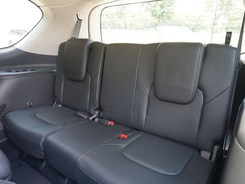 Used 2024 Nissan Armada SL w/ Captain's Chairs Package AWD/4WD image 17