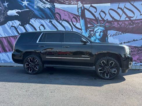 Used 2015 GMC Yukon Denali w/ Touring Package image 1