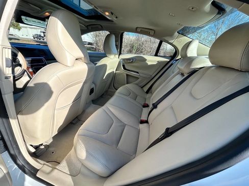 Used 2015 Volvo S60 T5 Platinum image 13