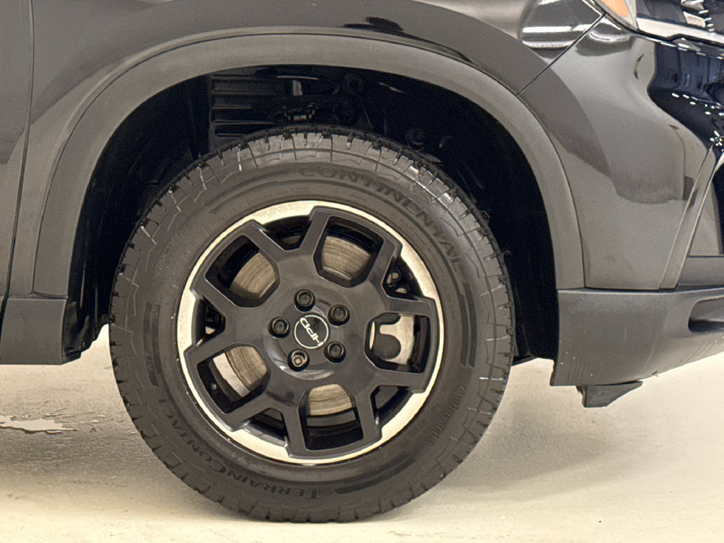 Certified 2025 Honda Pilot TrailSport image 6