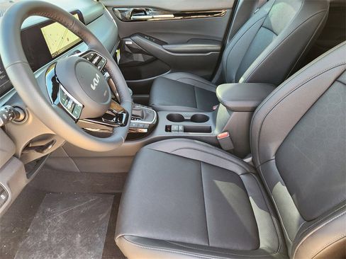New 2026 Kia Seltos SX image 9