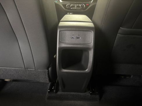 Used 2025 Buick Envista Sport Touring FWD image 23