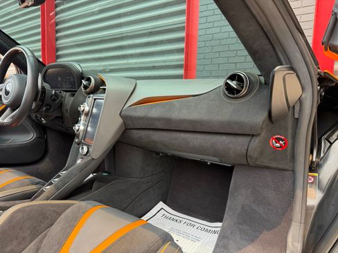 Used 2022 McLaren 720S Performance RWD image 32