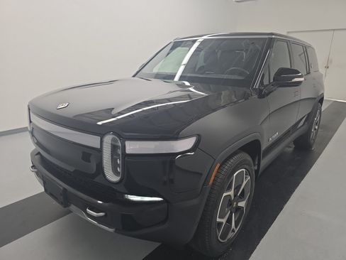 Used 2024 Rivian R1S Adventure AWD/4WD image 1