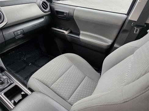 Used 2022 Toyota Tacoma SR5 image 27