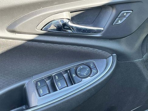 Used 2023 Chevrolet Malibu LT FWD image 14