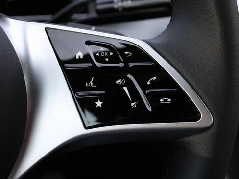 New 2025 Mercedes-Benz C 300 4MATIC Sedan image 19