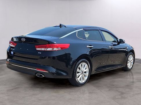 Used 2018 Kia Optima EX w/ Premium Package FWD image 4