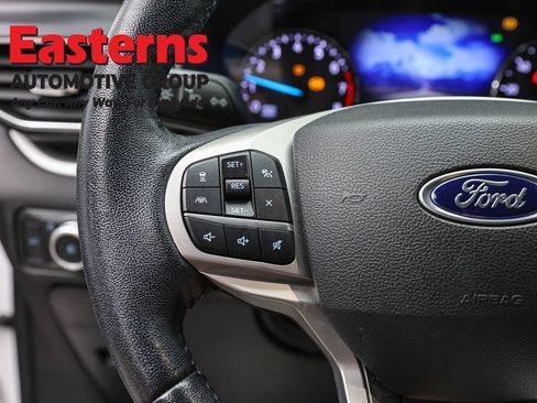 Used 2022 Ford Explorer XLT w/ Equipment Group 202A AWD/4WD image 15