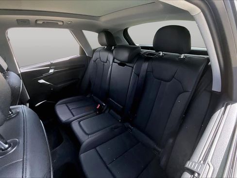 Used 2018 Audi Q5 2.0T Premium Plus w/ Premium Plus Package AWD/4WD image 19