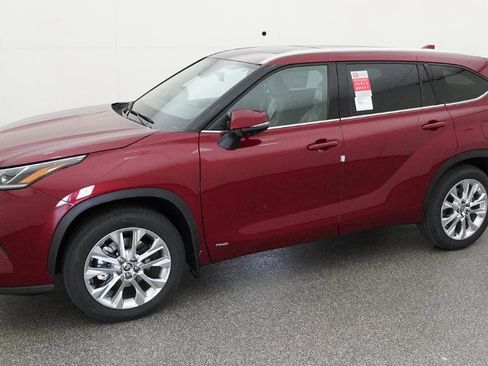 New 2026 Toyota Highlander Limited image 19