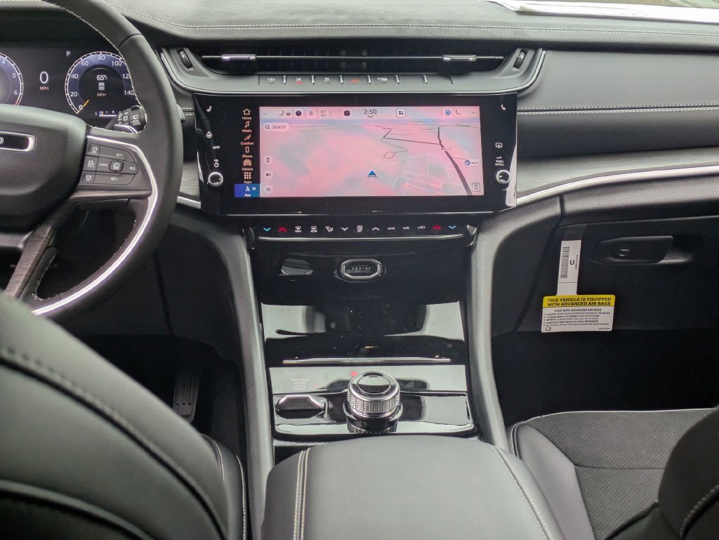 New 2026 Jeep Grand Cherokee Altitude AWD/4WD image 26