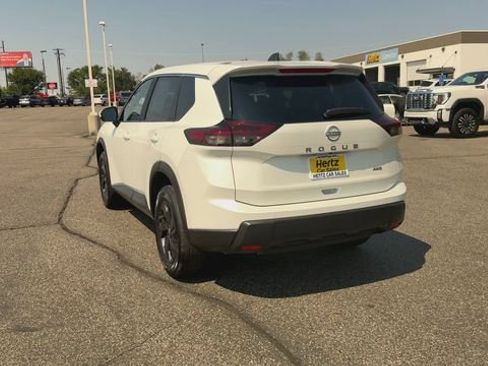 Used 2026 Nissan Rogue SV AWD/4WD image 7