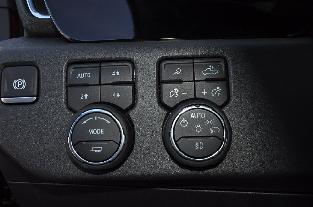 Used 2025 Chevrolet Silverado 1500 RST AWD/4WD image 27