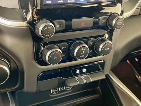 Used 2022 RAM 1500 Big Horn image 16