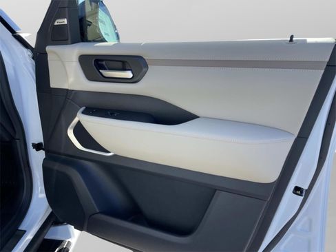 New 2026 Nissan Armada Platinum Reserve image 22