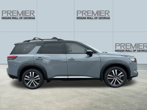 New 2025 Nissan Pathfinder Platinum w/ Cargo Package image 4