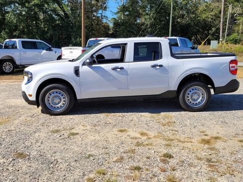 New 2025 Ford Maverick XL image 4