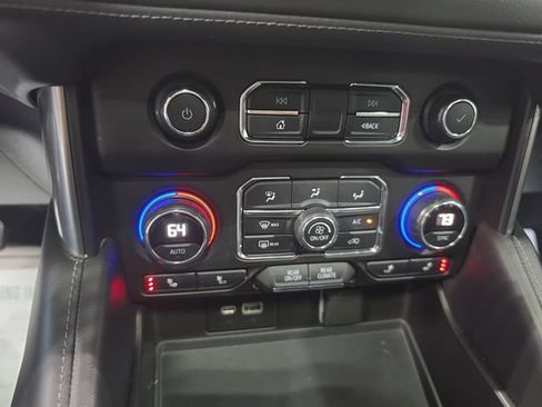 Used 2021 Chevrolet Tahoe LT w/ LT Signature Package AWD/4WD image 15