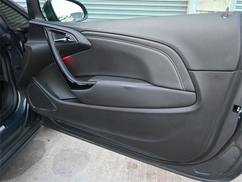 Used 2016 Buick Cascada Premium image 21