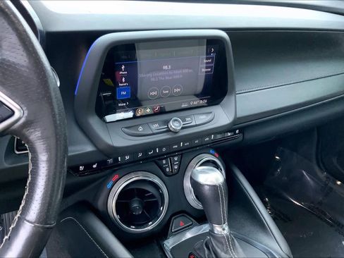 Used 2020 Chevrolet Camaro LT w/ RS Package image 5