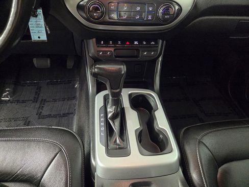Used 2020 Chevrolet Colorado ZR2 image 15