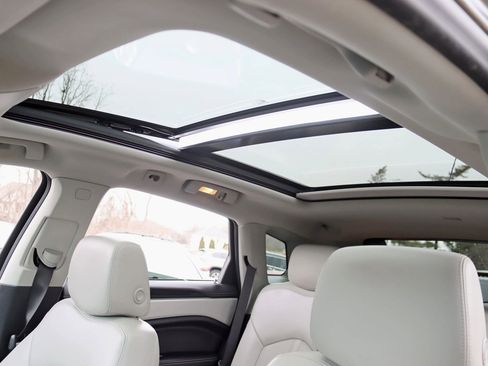 Used 2015 Cadillac SRX Premium image 28