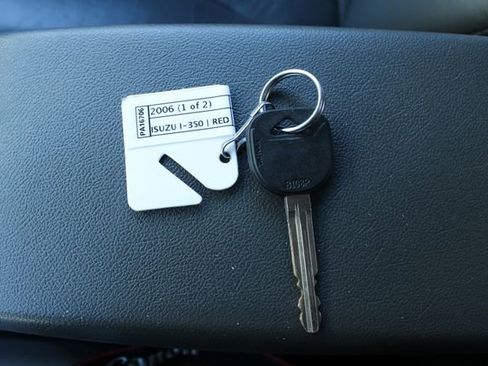 Used 2006 Isuzu i-350 LS image 26