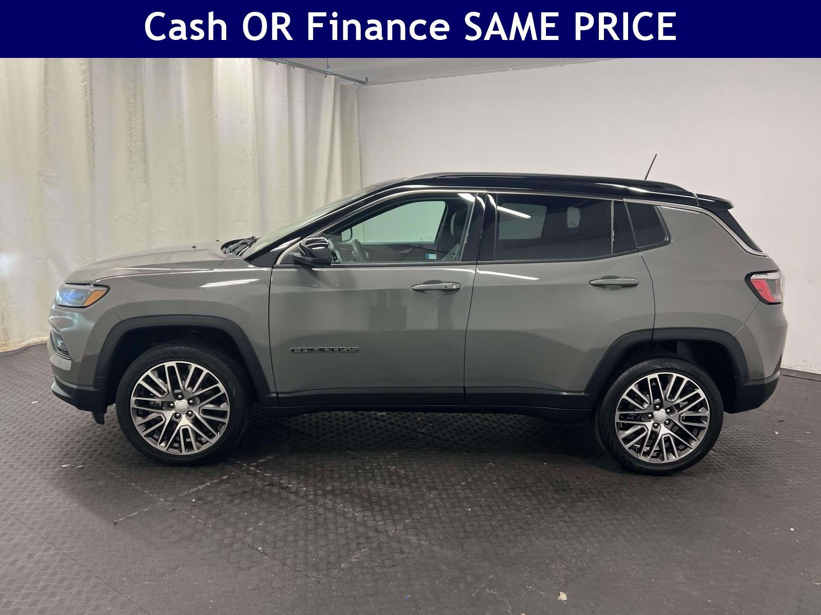 Certified 2023 Jeep Compass Limited w/ Elite Group AWD/4WD image 9