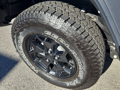 Used 2023 Jeep Wrangler Unlimited w/ Cold Weather Group AWD/4WD image 14
